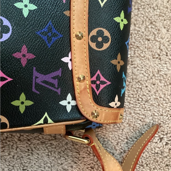 Authentic Louis Vuitton Multicolor Sologne in Black. - Picture 3 of 12